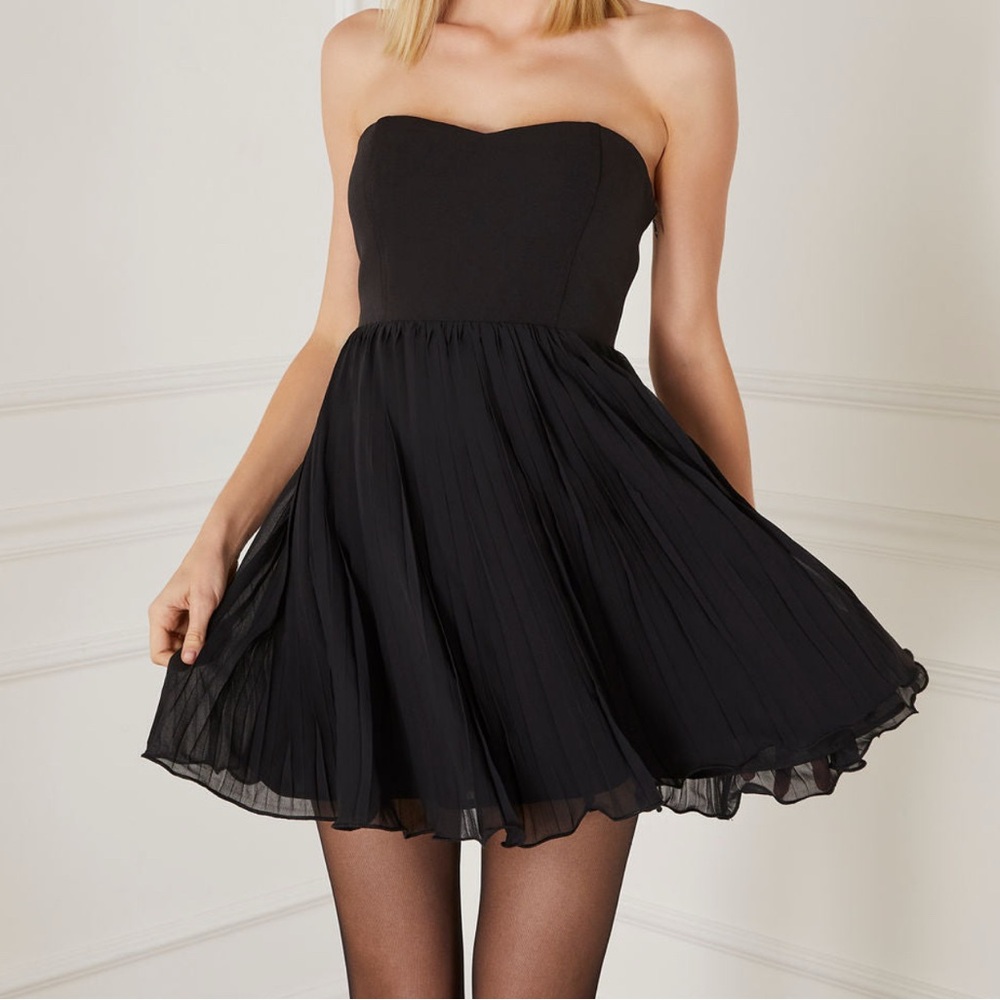 Elegant Black Strapless Dress
